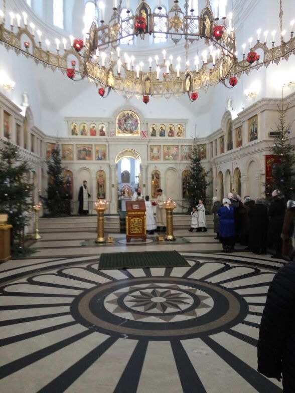 По православному календарю день накануне праздника Рождества Христова именуется сочельником