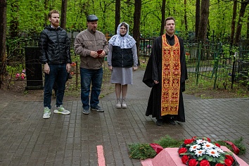 Митинг на Щуровском кладбище