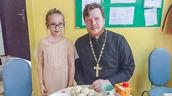 Сотрудники Троицкого храма посетили Коломенское отделение Общества Слепых