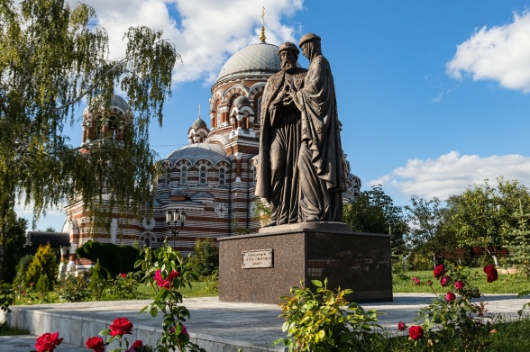 День памяти святых благоверных князя Петра и княгини Февронии, Муромских чудотворцев. 