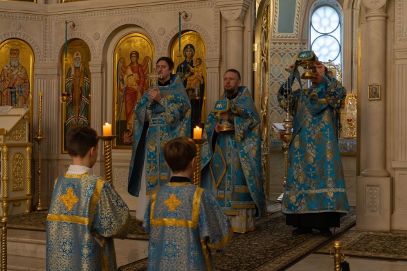 Божественная Литургия в воскресенье, на неделе двадцать шестой по Пятидесятнице