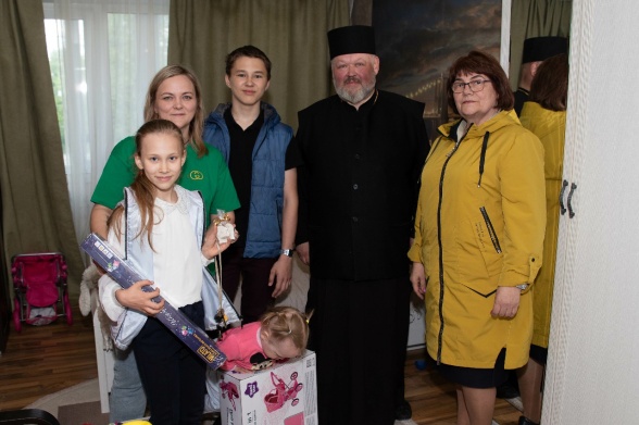 Поздравление многодетных семей с праздником Пасхи