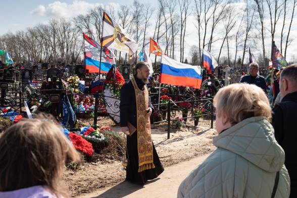 Заупокойная панихида на Новогородищенском кладбище г. Коломна по воинам, погибшим при выполнении задач специальной военной операции