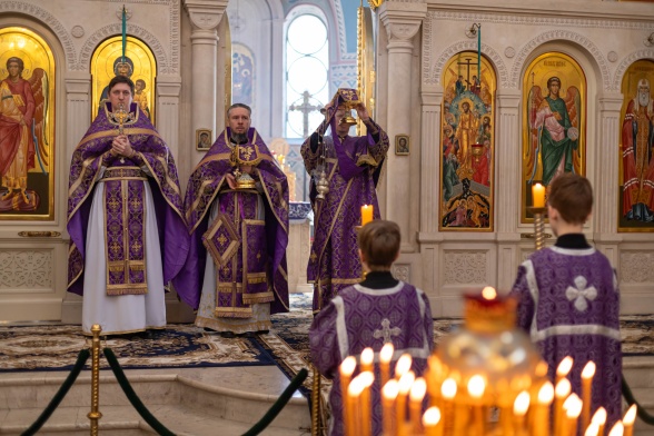 Божественная литургия 16 марта, в воскресенье, на неделе на неделе второй Великого поста