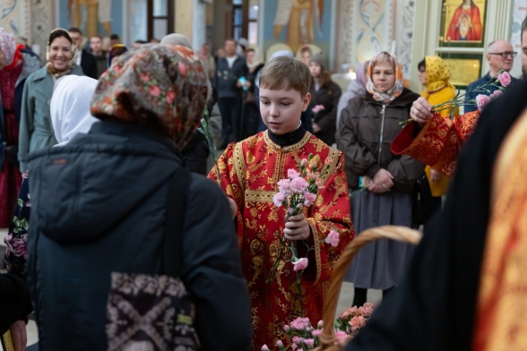 Воскресное Богослужение 26 апреля, на неделе третьей по Пасхе, святых Жен - мироносиц