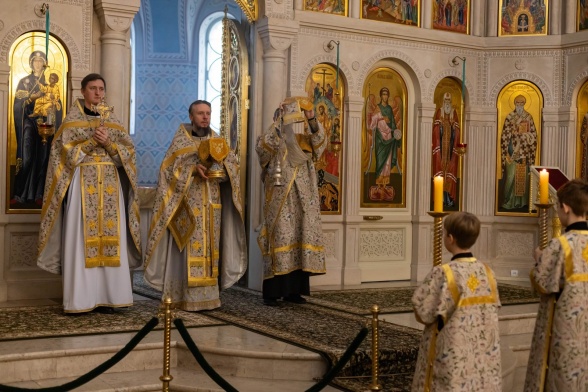 Божественная литургия в воскресенье, на неделе 20-й по Пятидесятнице