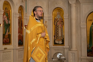 Воскресное богослужение на неделе 7-й по Пятидесятнице, мч. Каллиника