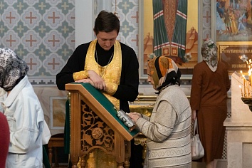 День памяти святых благоверных князя Петра и княгини Февронии, Муромских чудотворцев. 