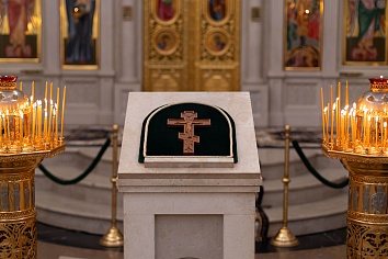  Божественная литургия 23 марта, в воскресенье, на неделе третьей Великого поста, именуемой Крестопоклонной