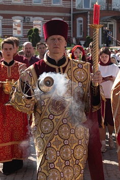 Пасхальная поздняя Литургия и праздничные гуляния на приходе