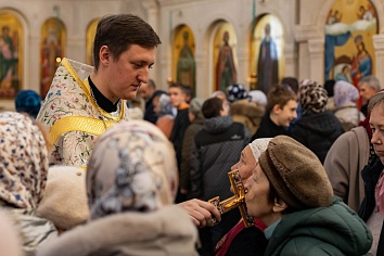 Божественная литургия в воскресенье, на неделе 20-й по Пятидесятнице