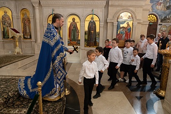 Божественная Литургия в воскресенье, на неделе двенадцатой по Пятидесятнице