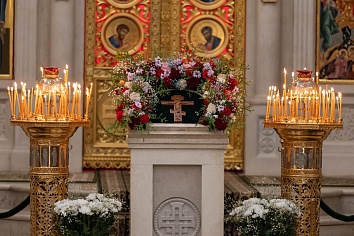 Воздвижение Честного и Животворящего Креста Господня