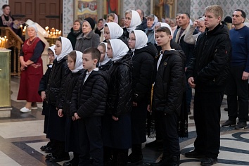 Божественная литургия 22 марта, в Неделю 4-ю Великого поста, в день памяти 40 Севастийских мучеников