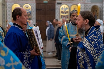 Всенощное бдение в канун праздника Успения Пресвятой Богородицы