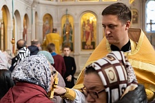 Божественная литургия в воскресенье, на неделе 16-й по Пятидесятнице