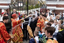 Празднование иконы Божией Матери "Живоносный Источник"