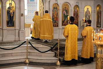 Воскресное богослужение на неделе 1-й по Пятидесятнице, Всех святых