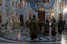 Богослужение Великой Пятницы с Выносом Плащаницы