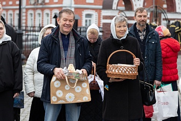 Освящение пасхальной снеди 