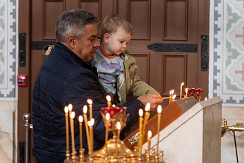 Божественная литургия в воскресенье, на неделе 16-й по Пятидесятнице