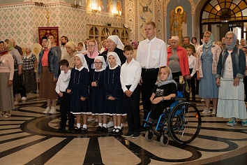 Воскресное богослужение на неделе 7-й по Пятидесятнице, мч. Каллиника