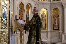 Богослужение Великой Пятницы с Выносом Плащаницы