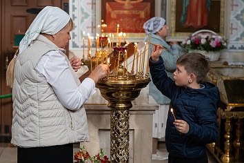 Божественная Литургия в воскресенье, на неделе четырнадцатой по Пятидесятнице