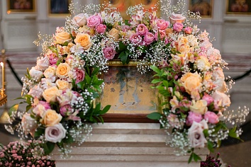 Воскресное Богослужение 4 мая, на неделе третьей по Пасхе, святых Жен - мироносиц