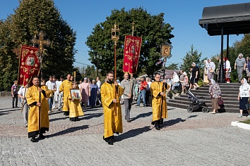 День памяти Владимирской иконы Пресвятой Богородицы и святых мучеников Адриана и Натали