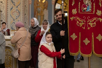 Божественная литургия с чином раздробления артоса