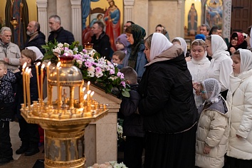 Воскресное Богослужение на третьей неделе Великого поста, Крестопоклонной