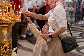 Божественная Литургия в воскресенье, на неделе седьмой по Пятидесятнице
