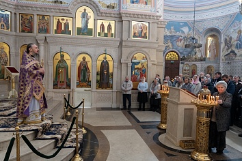 Божественная литургия 22 марта, в Неделю 4-ю Великого поста, в день памяти 40 Севастийских мучеников