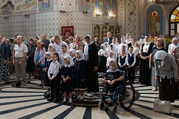 День памяти Владимирской иконы Пресвятой Богородицы и святых мучеников Адриана и Натали