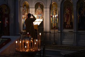 Божественная литургия в воскресенье, на неделе 15-й по Пятидесятнице