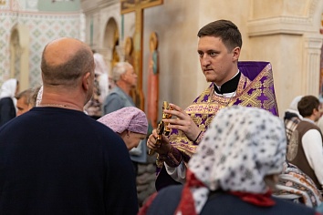 Воздвижение Честного и Животворящего Креста Господня