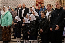 Божественная литургия в воскресенье, на неделе 16-й по Пятидесятнице