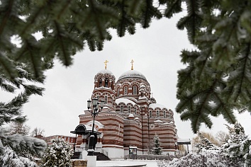 Божественная литургия с чтением Послания Святейшего Патриарха Кирилла по случаю 100-летия со дня преставления святителя Тихона 6 апреля, в воскресенье, на неделе пятой Великого поста