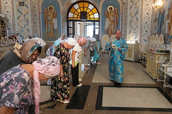 Чин погребения Плащаницы Пресвятой Богородицы.