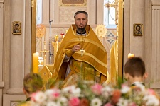 Божественная литургия в воскресенье, на неделе 16-й по Пятидесятнице