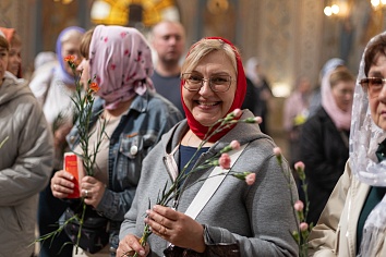 Воскресное Богослужение 4 мая, на неделе третьей по Пасхе, святых Жен - мироносиц