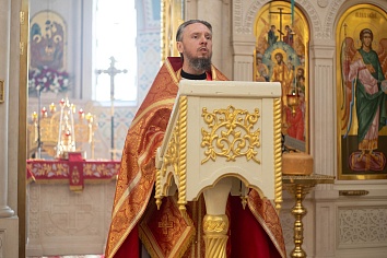 Пасхальная поздняя Литургия и праздничные гуляния на приходе