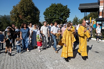 День памяти Владимирской иконы Пресвятой Богородицы и святых мучеников Адриана и Натали