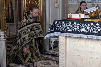 Литургия Преждеосвященных Даров и чтение канона мученику Феодору