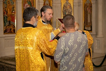 Воскресное богослужение на неделе 7-й по Пятидесятнице, мч. Каллиника