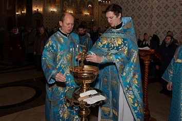 Введение (Вход) во Храм Пресвятой Владычицы нашей Богородицы и Приснодевы Марии