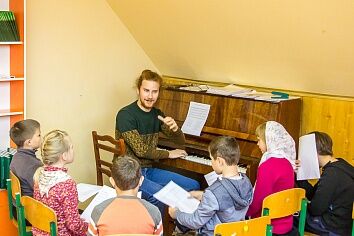 Продолжаются занятия в Воскресной школе при Троицком храме