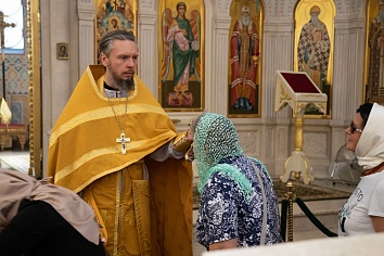 День памяти святых благоверных князя Петра и княгини Февронии, Муромских чудотворцев. 