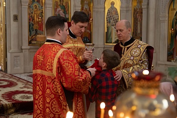 Пасхальная поздняя Литургия и праздничные гуляния на приходе